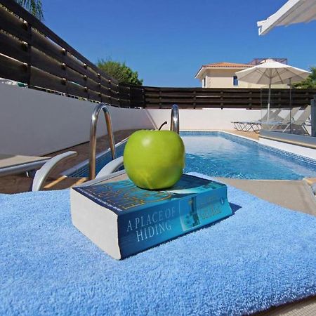 Elite Luxury Villa Paralimni Bagian luar foto