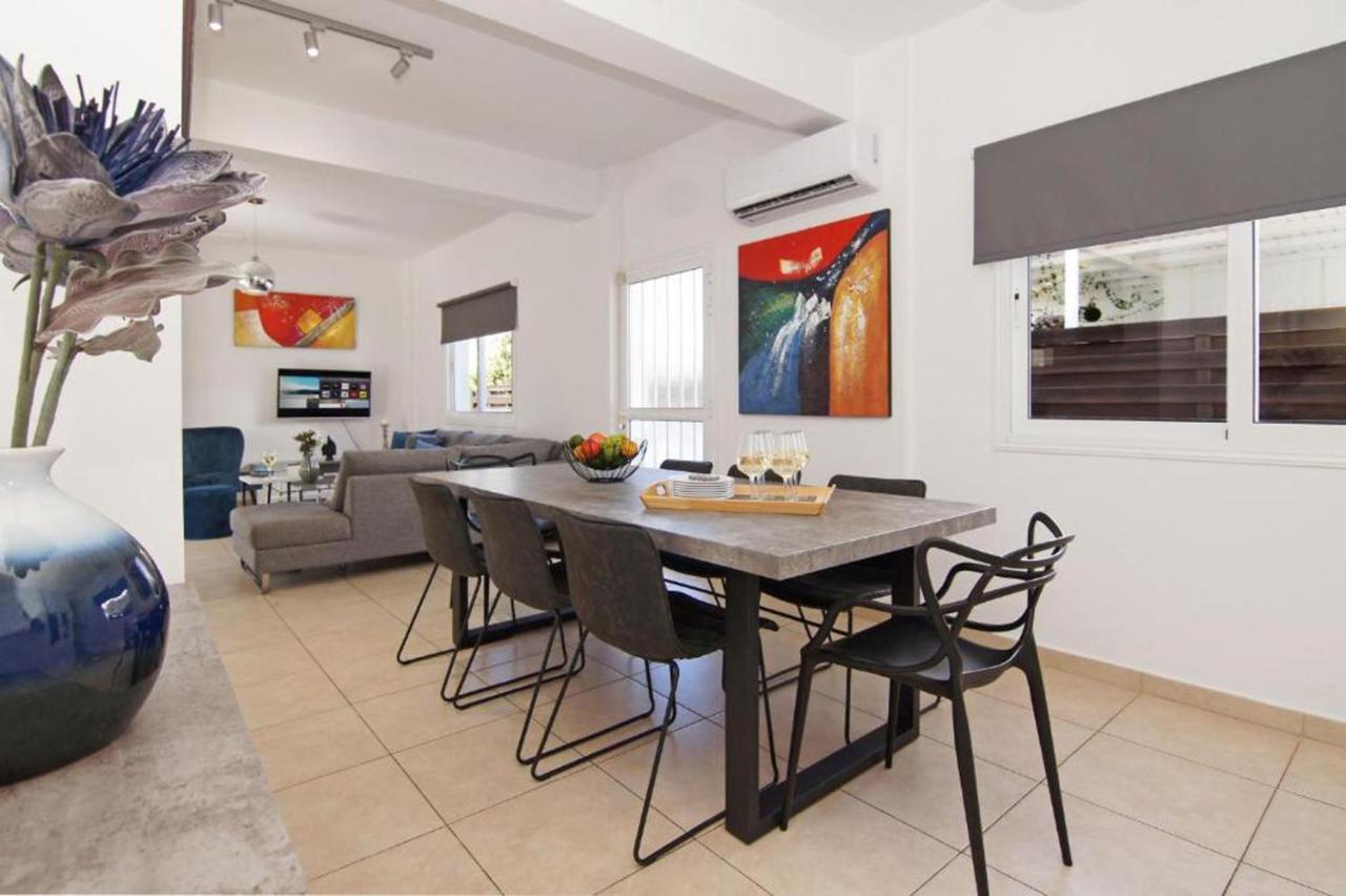 Elite Luxury Villa Paralimni Bagian luar foto