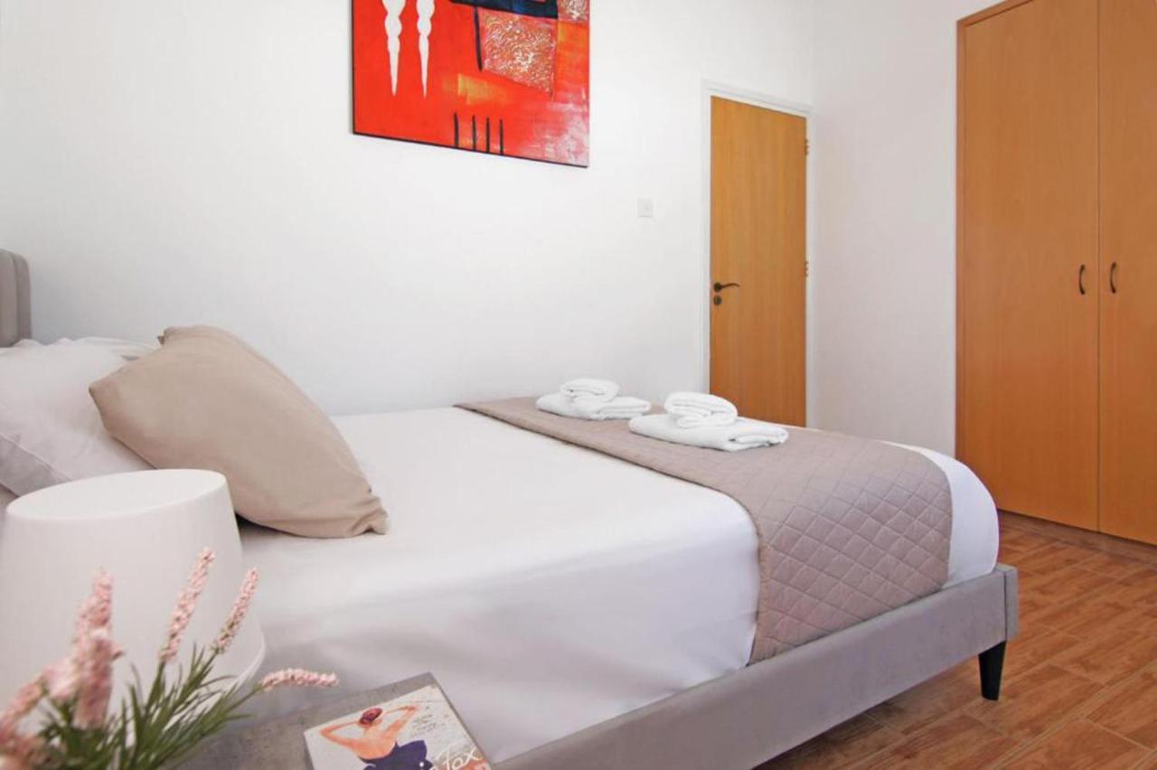 Elite Luxury Villa Paralimni Bagian luar foto